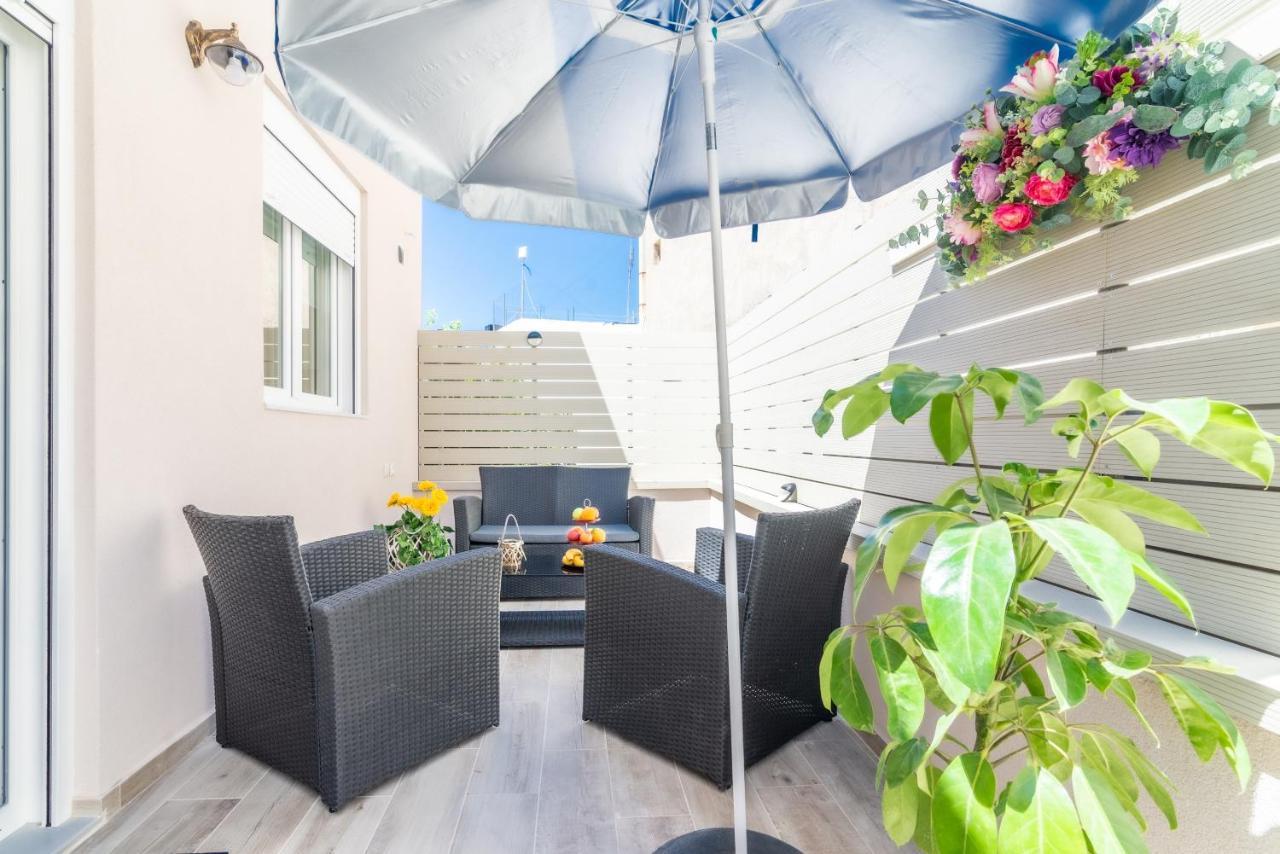 Sophia'S Comfortable Home With A Private Backyard Gazi Exterior foto